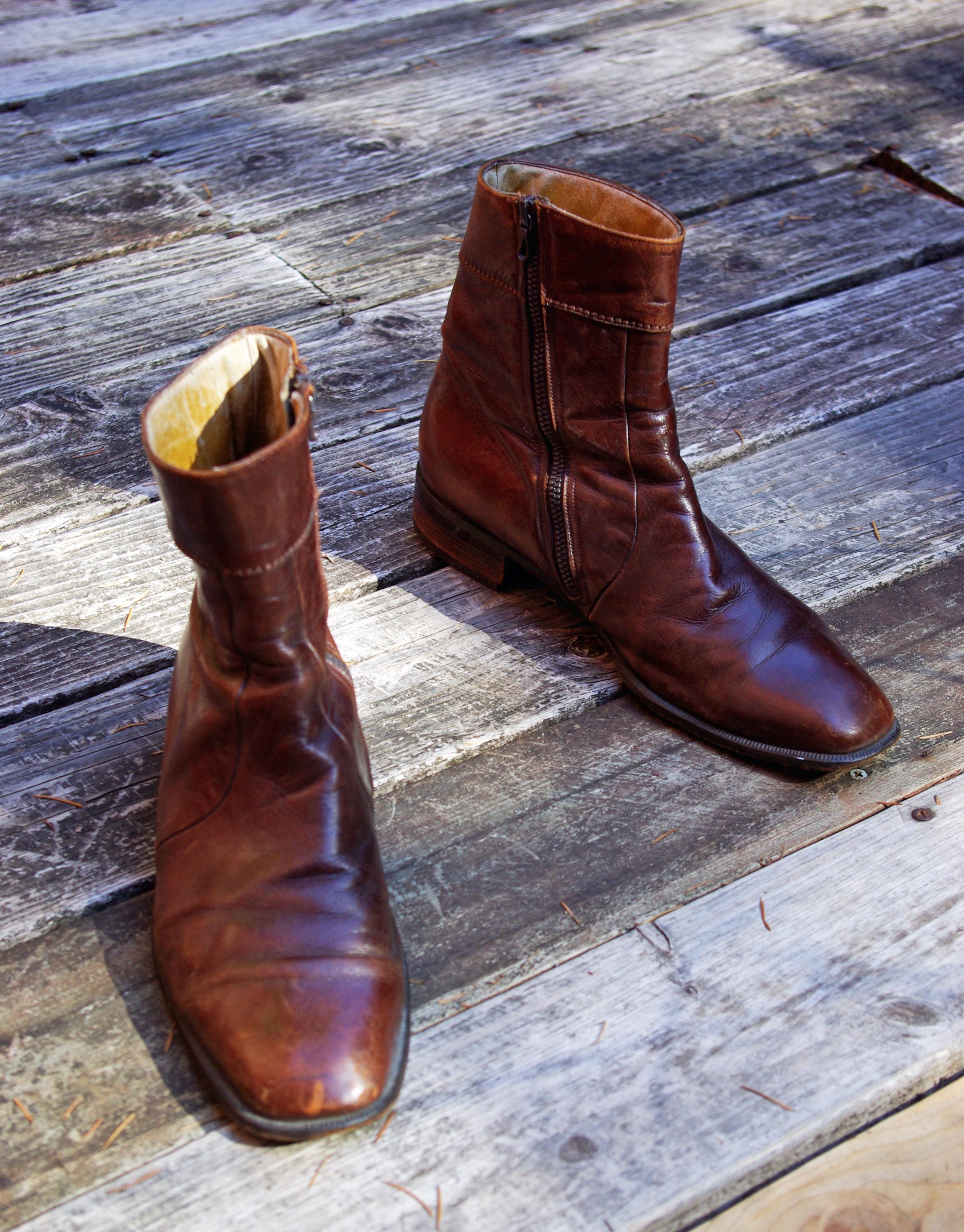 Very HIP 90\'s Vintage, yet good as NEW, Men\'s Brown ankle Boots Vintage 90s American Eagle AE Boots Brown Leather  main image 2