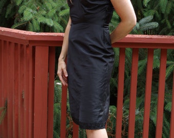 Black Taffeta Slip Barbizon Tafredda "Ariel" label Full Slip with Side Zipper Rockabilly VLV Burlesque