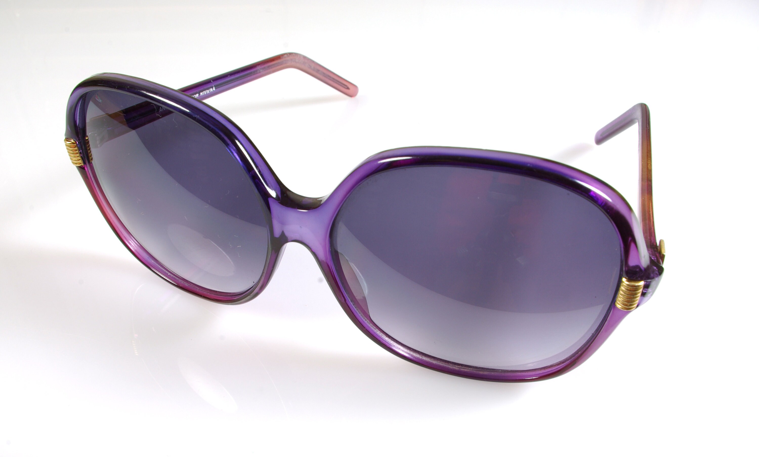 Anne Klein for Riviera Large Lens Vintage Sunglasses Purple  display picture 2
