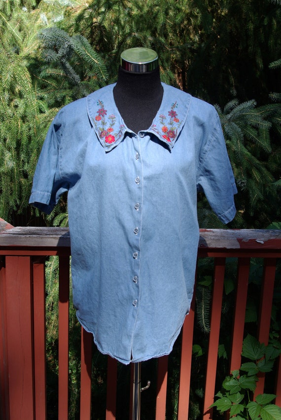 Denim Blouse with Embroidered Collar 90s Solutions