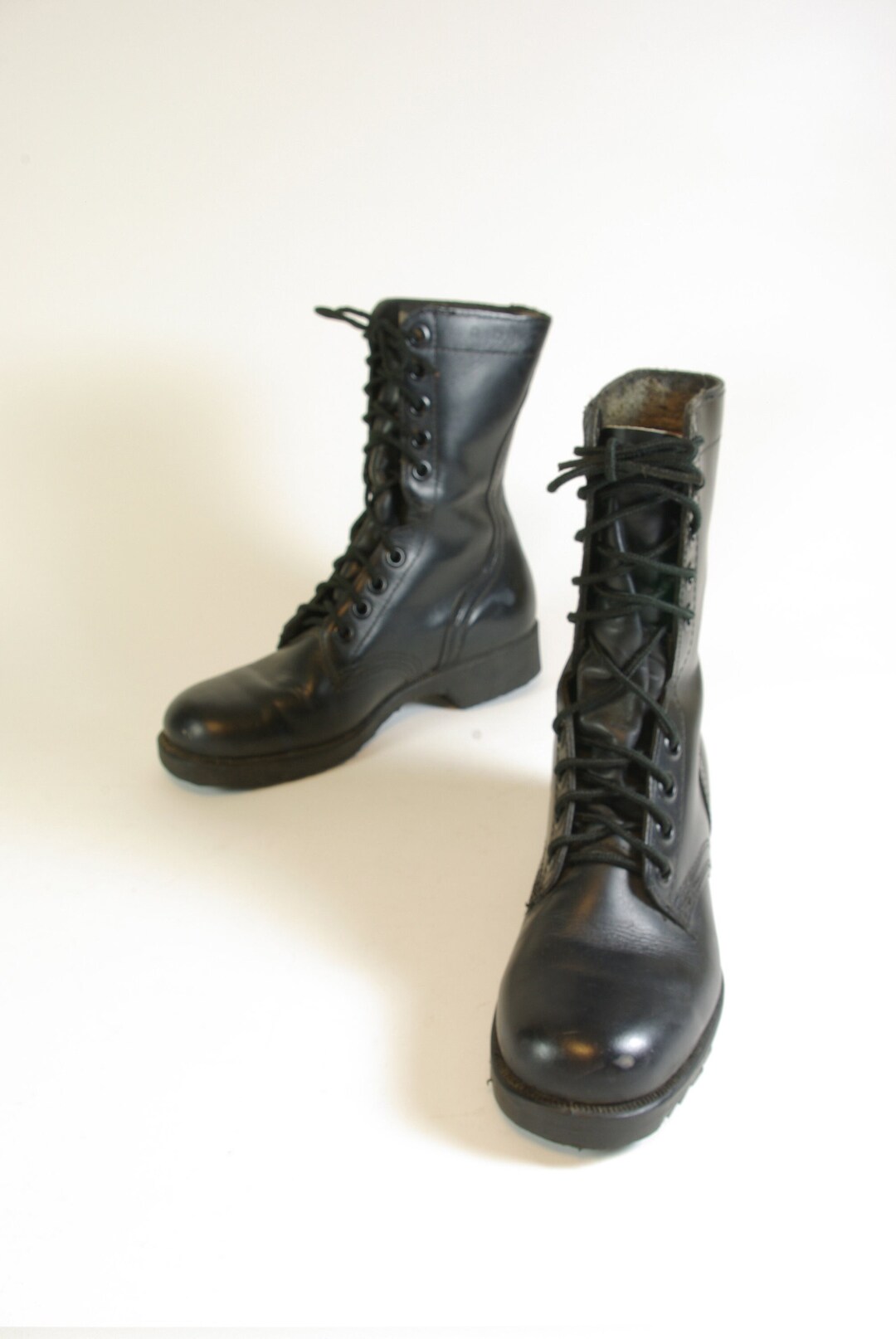 Vintage Black Leather Combat Boots - US Women display picture 3