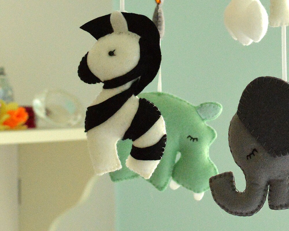 Nursery Baby Animal Mobile / Felt Animal Mobile / Safari Baby Etsy