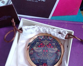 William Morris The Strawberry Thief by Stratton. Magnifying Compact Mirror. Presented in Original Gift Box with pouch.