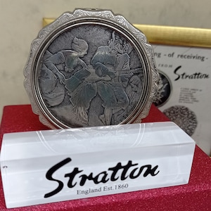 Music Lovers Silver Plated Convertible Powder Compact by Stratton of England. In Gift Box. c1960s. New Unused Deadstock