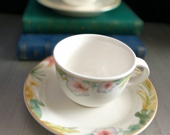 Villeroy & Boch Tea for Two Teeset bestehend aus zwei Tassen und Untertassen. Exotica-Muster aus den 1990er Jahren.