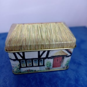SALE Cath Kidston Haus geformt Pin Box. Niedliches Cottage Form Design.