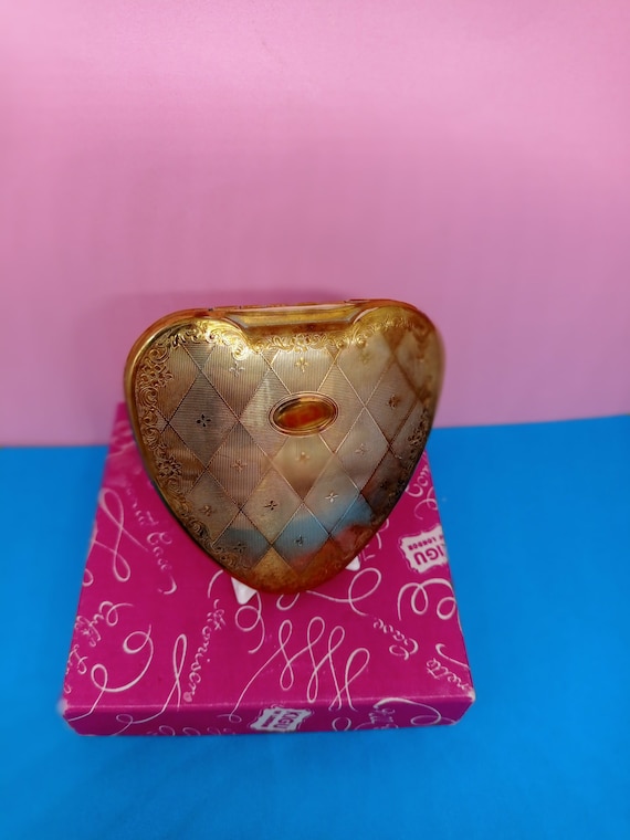 Valentine's Heart Shaped Gold Powder Compact. Che… - image 1