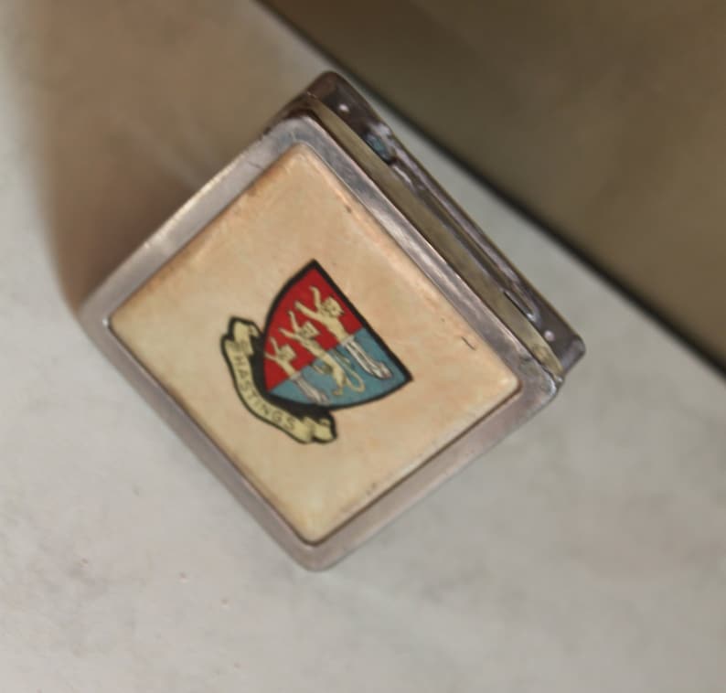 Early Powder Compact Lovely Collectors Piece Art Deco Era. Hastings Silver Non Spill Compact c1930/'s
