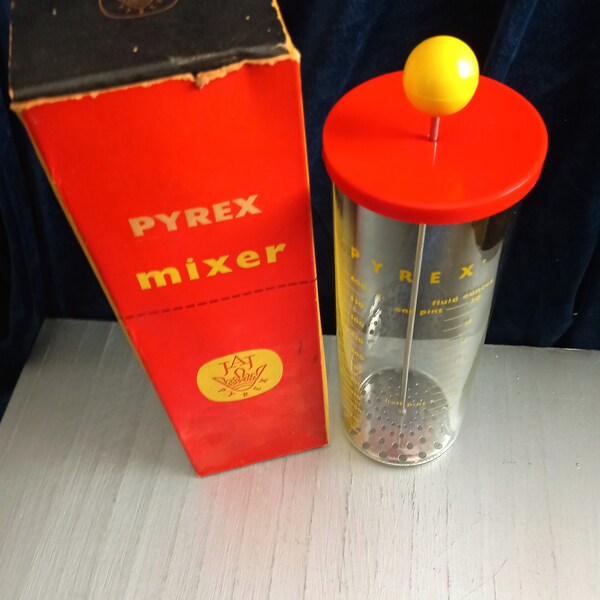 Pyrex Mixer Design in Heat Resistant Glass 1960's Hard to Find Kitchen Collectable. Presented with original box and instructions.