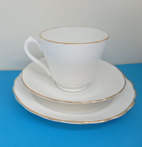 White bone china hotsell cups and saucers