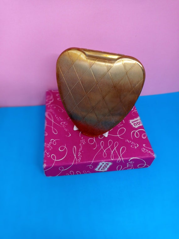 Valentine's Heart Shaped Gold Powder Compact. Che… - image 6