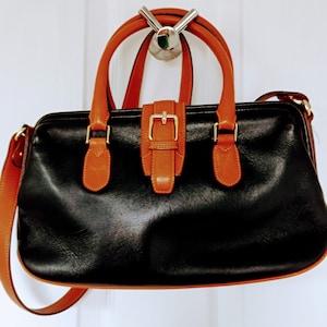 Venice Simplon Orient Express Black Leather & Tan Handbag. Accompanied with Dust Bag Cover. Crafted in Italy,  Luxurious Design.