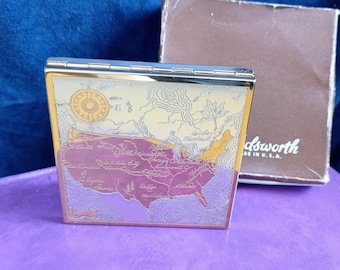 Polvera compacta con mapa de Norteamérica, sin usar. De Wadsworth, EE. UU. Aún en su caja de regalo original.