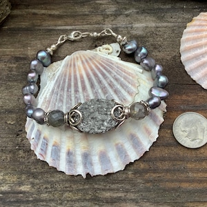 Gray Druzy with Sterling , Faceted Labradorite and Gray Freswater Pearl Bracelet