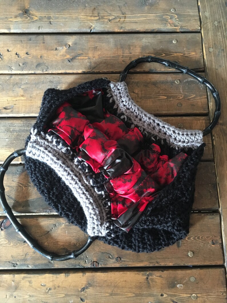 Crochet Fat Bottom Bag with Red and Black Lining image 2