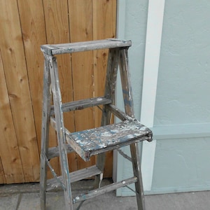 Rustic Shabby Painters Ladder - Garden Patio Summer Decor