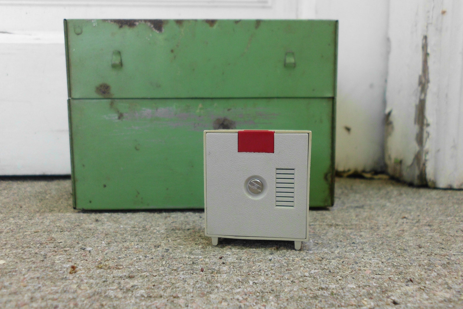 Itty Bitty Timex Mini Alarm Clock Battery Powered Mini Alarm Etsy