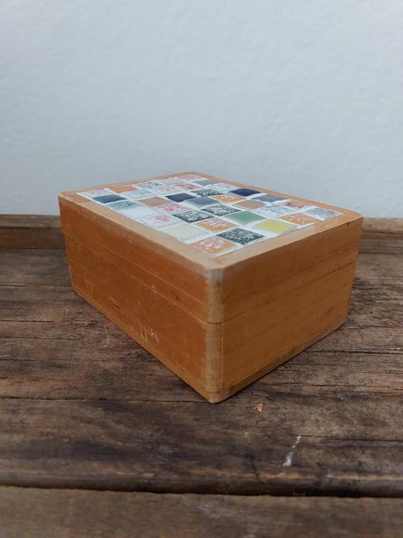 小さな木とタイルの箱 - Etsy 日本
