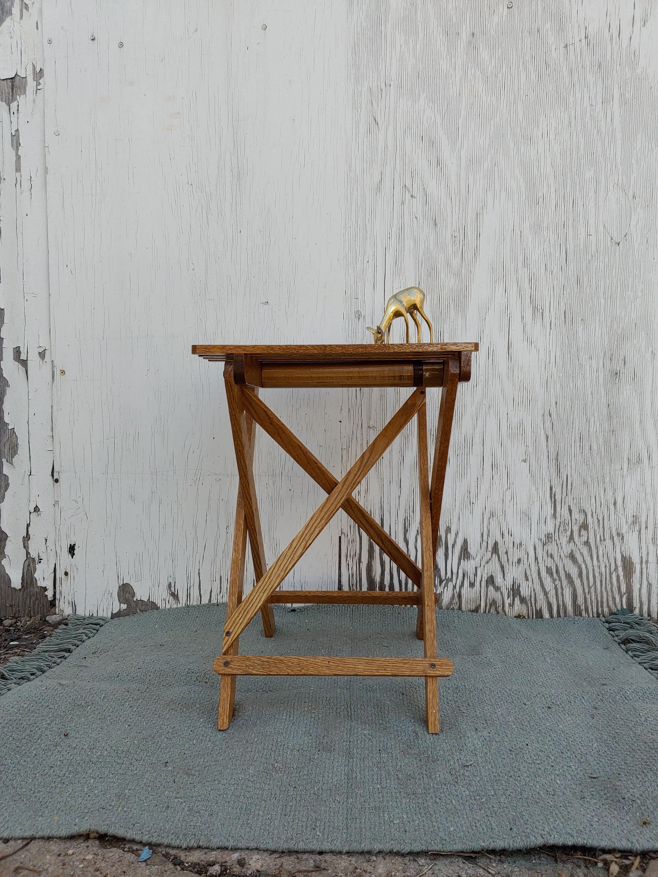 Support pour plante pliant Little en chêne - table d'appoint