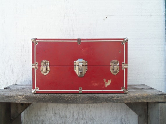 doll wardrobe trunk