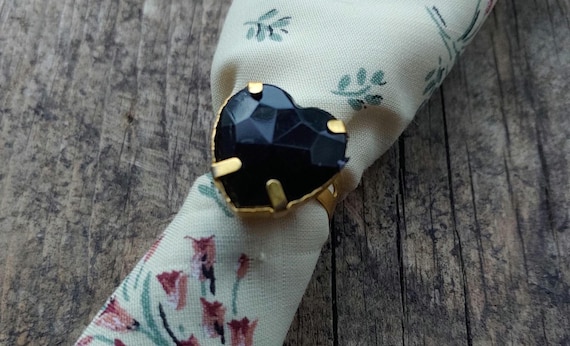 Black Heart Rhinestone Adjustable Ring - image 1