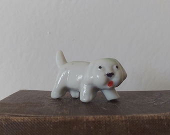 Figurita de pug pequeñito