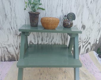 Sage Green Step Hocker Blumenständer
