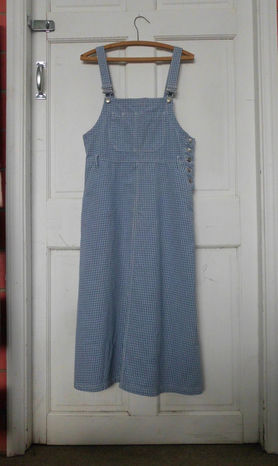white overall jumper
