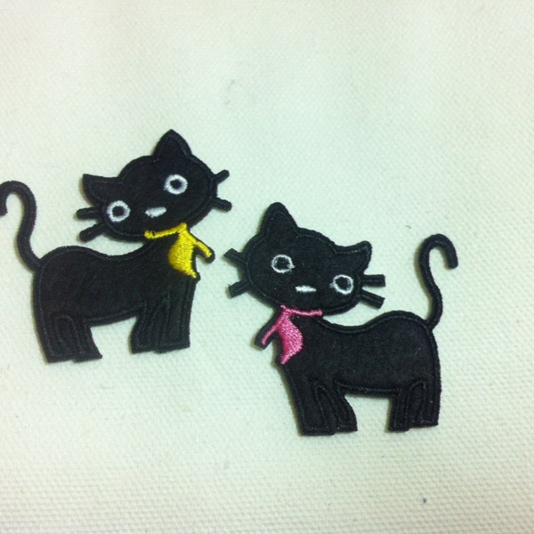 Lot Of 2 Pieces Mixed Color Cartoon Cat ( 5 x 5 cm) Embroidered Iron on Patch (All)