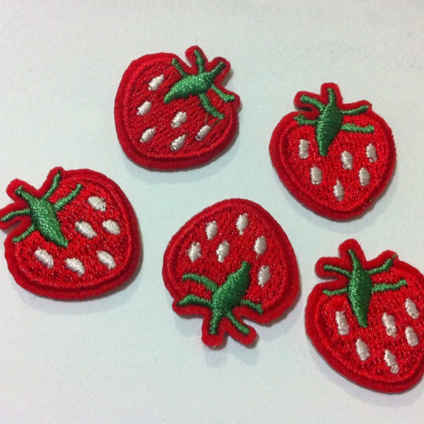 Kinder Aufnäher 5 Stück Kleine Rote Erdbeere (2 x 2cm) Bestickte Applikation Bügeln auf coolem Aufnäher (ALW)