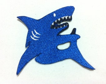 Naszywka Blue Shark punk (7 x 7 cm) wyszywana aplikacja żelaza na patchu (x)