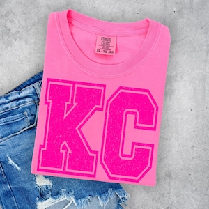 KC Kansas City Brights Varsity | 3 Optionen | PNG | 300dpi | Digitales Design | DTF Siebdruck | Sofortdownload | Wohlfühlfarben Neon 1717