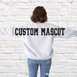 Niestandardowa nazwa maskotki Varsity Oversized School | Pobieranie cyfrowe PNG
