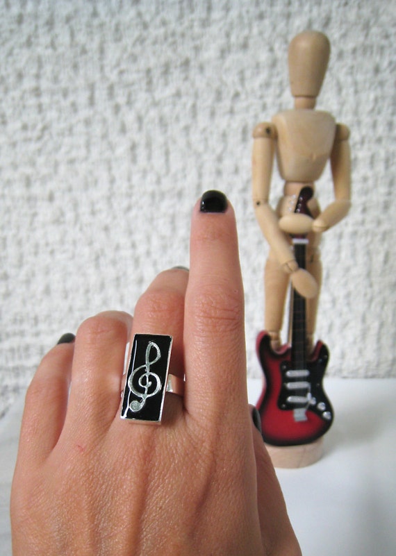 Treble Clef Βlack Adjustable Resin Ring. Music Jewelry