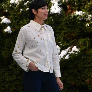 The Leah Shirt PDF sewing pattern and Sewing tutorial: sizes available from 4 to 22 and it comes with a fully illustrated sewing turorial