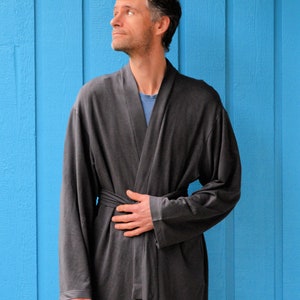 House Coat For Men PDF sewing pattern and sewing tutorial