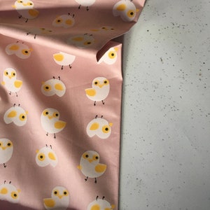 Poplin print fabric in Pink image 4