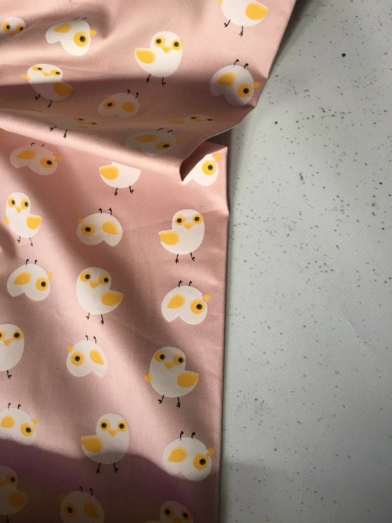 Poplin print fabric in Pink image 4