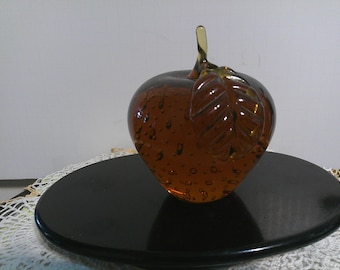 Presse-papiers pomme en verre Wheaton Village
