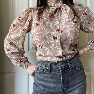 Vintage Pussybow Blouse image 2