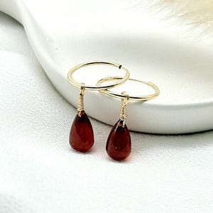 Carneol Ohrringe Gold | Tropfen Edelstein Ohrhänger | 14k Gold Filled Creolen | Orange Edelstein Schmuck | Handgemachte Boho Ohrringe