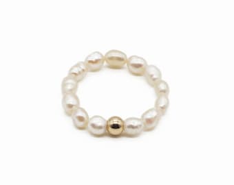 Perlen Ring Gold • Elastischer Ring • Stretch Ring • 14k Gold Filled Ring • Zarter Ring • Echter Süßwasser Perlen Ring • Geschenk für Sie