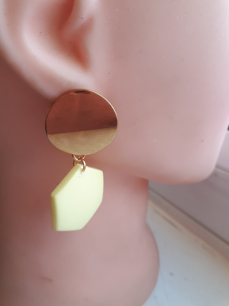 baby pink 60/'s design twiggy mary quant Lemon RETRO acrylic EARRINGS pierced ears baby blue