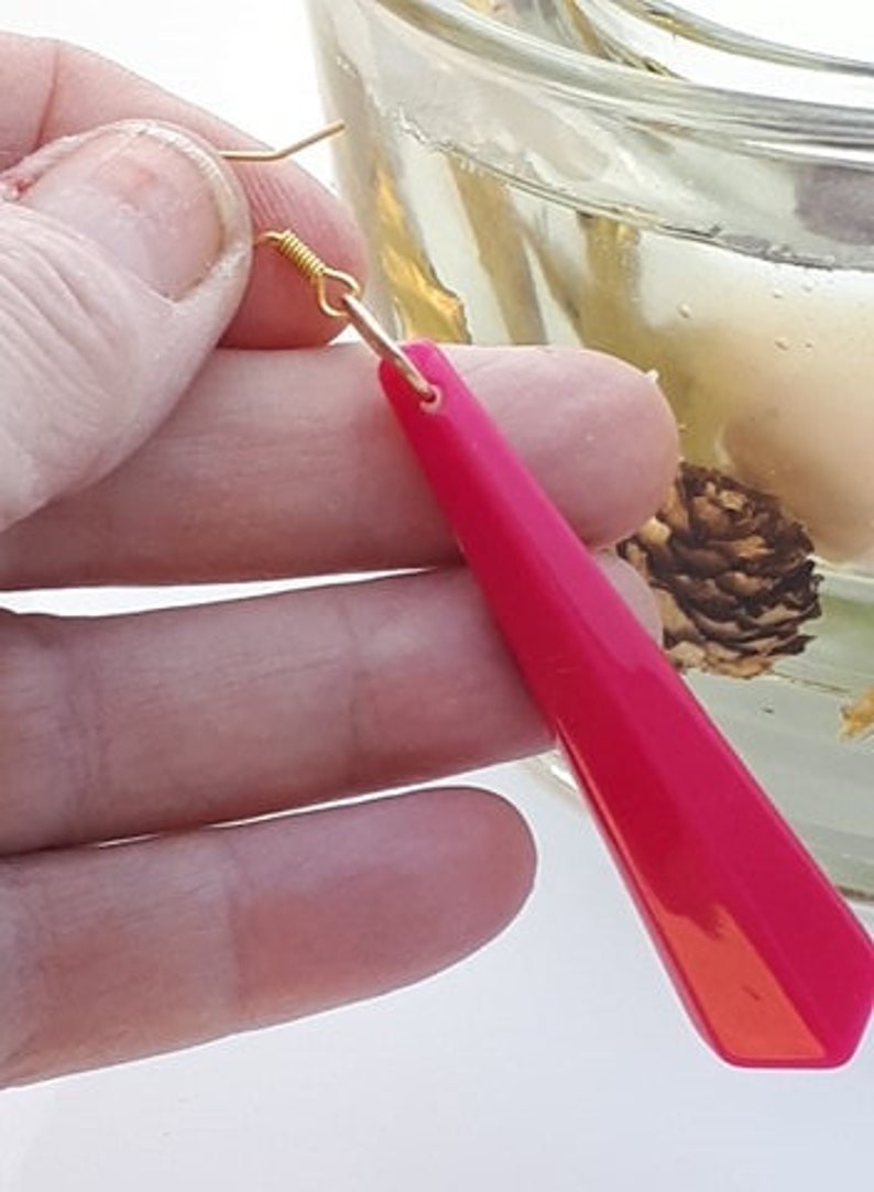 60/'s style Retro mary quant twiggy acrylic hand made oversized DANGLE earrings 60/'s style Red or deep Pink