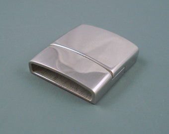 Stainless Steel Magnetic Flat Clasp,  Large Interlocking Clasp, 23mm x 21mm x 6mm, 4mm x 18mm Inner Diameter (FLATSS418)