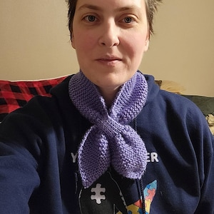 hand knit bowtie scarf, neck warmer,  keyhole scarf, small self securing scarf, heawrap/ear warmer 28 solid or striped color options.