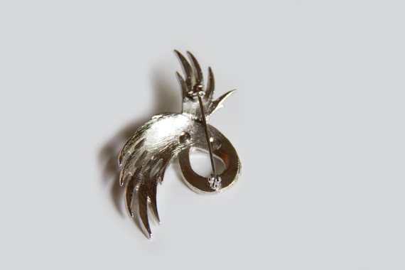 Brushed feather brooch and earring set, Silver to… - image 2