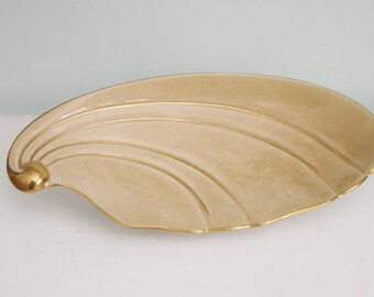 Royal Winton Shell dish, 1940 style, ceramic shell dish, cream and gold ceramic, retro decor, 1940 decor