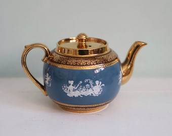 sudlow Burslem Teapot, Cupid and Lovers Teapot, 1950, made in England, Cameo design