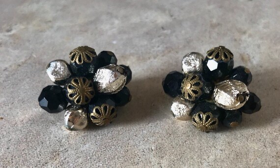 Vintage earrings, 50s Clip-on Earrings/ Western Ge